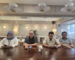 FOTO. Hadir saat konferensi pers yakni Area Manager Amanda Brownies Sulawesi Papua (Mubarak Azis), Area Supervisor Amanda Brownies Sulawesi Papua (Nurtayyibul Yama), ⁠Kepala Divisi HRGA Amanda Brownies Sulawesi Papua (Arie Arya) dan Kepala Divisi Finance & Accounting Amanda Brownies Sulawesi Papua (Ines Winansari).